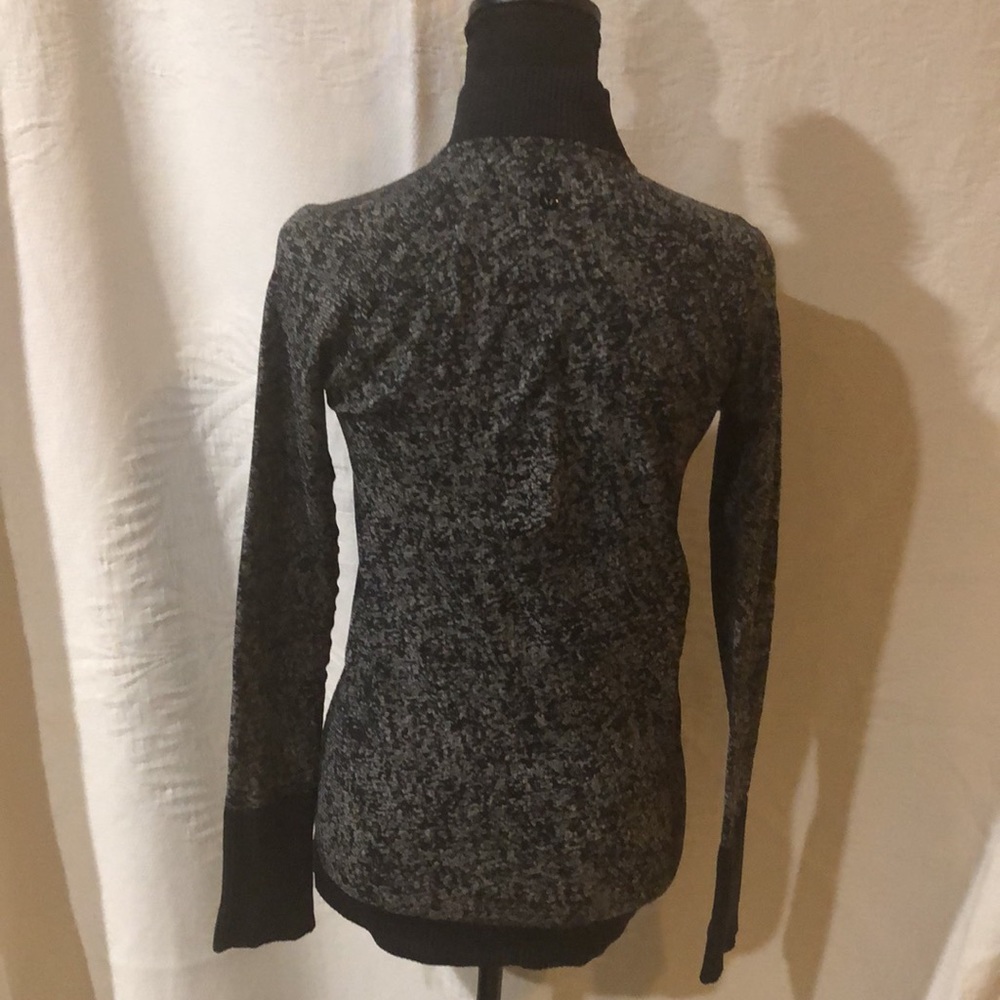 Lululemon Half Zip Pullover - image 8